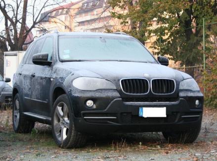 Poliţiştii de frontieră au descoperit în Borş un BMW X5 furat din Italia